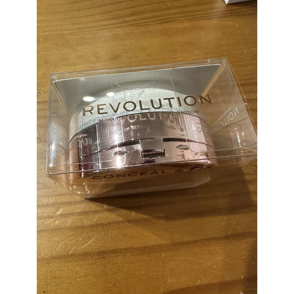 Makeup Revolution Conceal & Fix Setting Powder Light Yellow 2pc Lot New